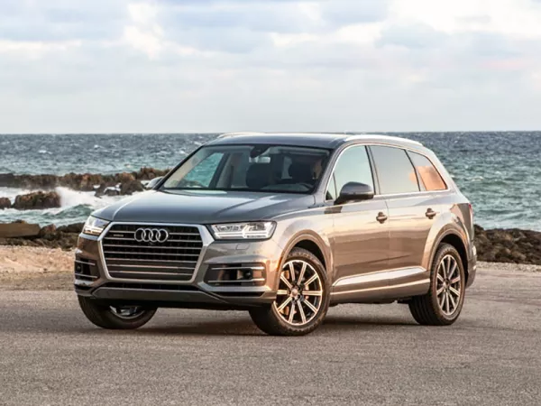 Dịch vụ thay Kính chắn gió xe Audi Q7 tận nơi